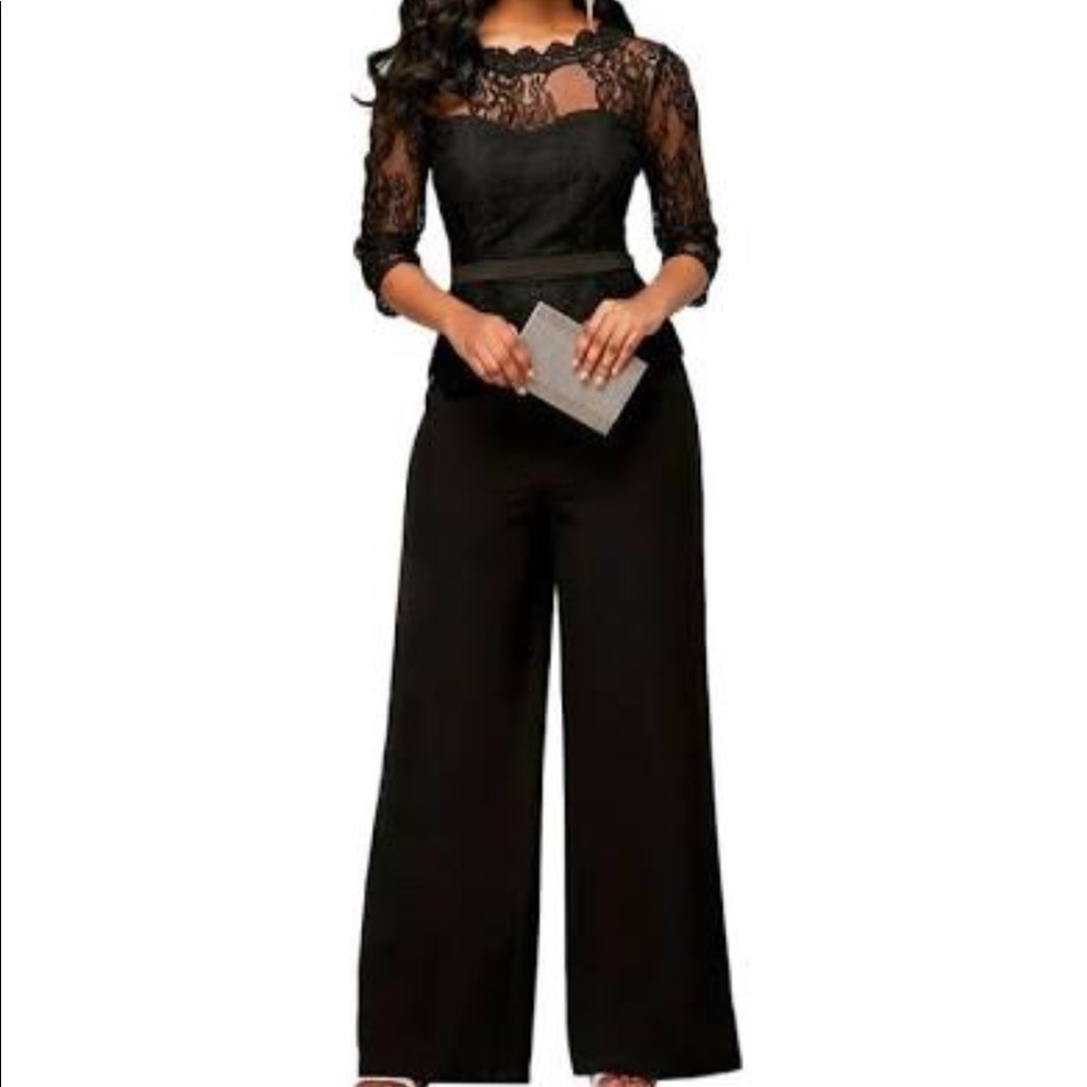Scalloped Neckline Lace Panel Jumpsuit